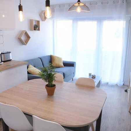 Appart T2 Avec Terrasse, Parking Et Wifi Angoulême Екстериор снимка