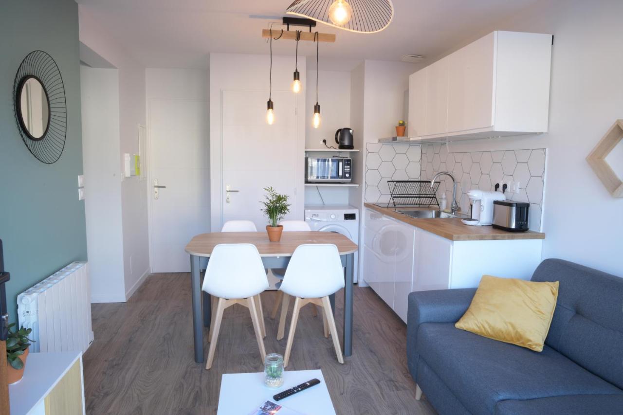 Appart T2 Avec Terrasse, Parking Et Wifi Angoulême Екстериор снимка