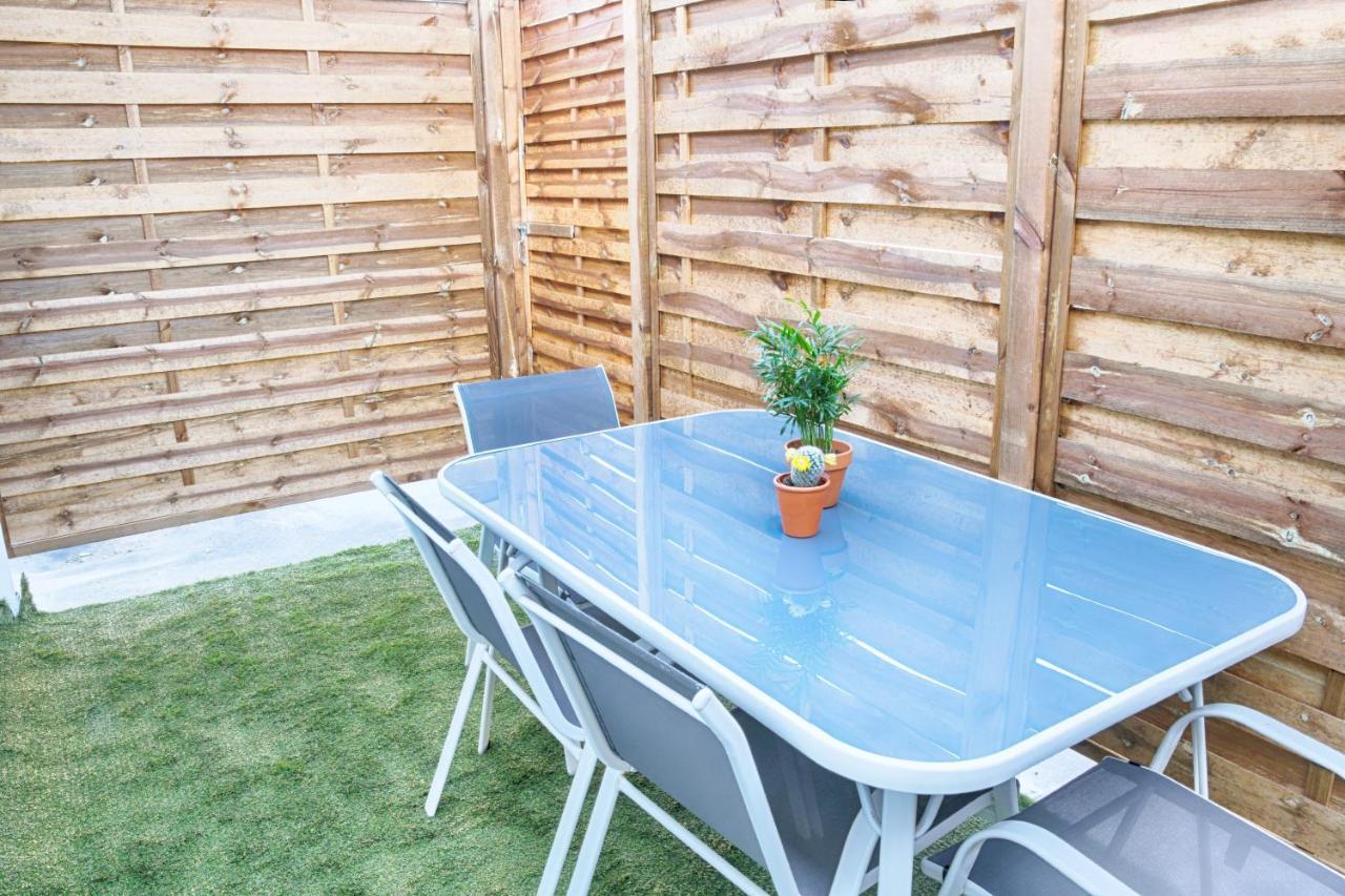 Appart T2 Avec Terrasse, Parking Et Wifi Angoulême Екстериор снимка