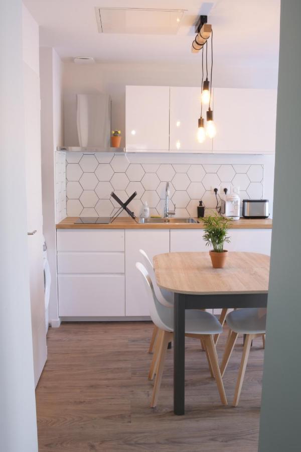 Appart T2 Avec Terrasse, Parking Et Wifi Angoulême Екстериор снимка
